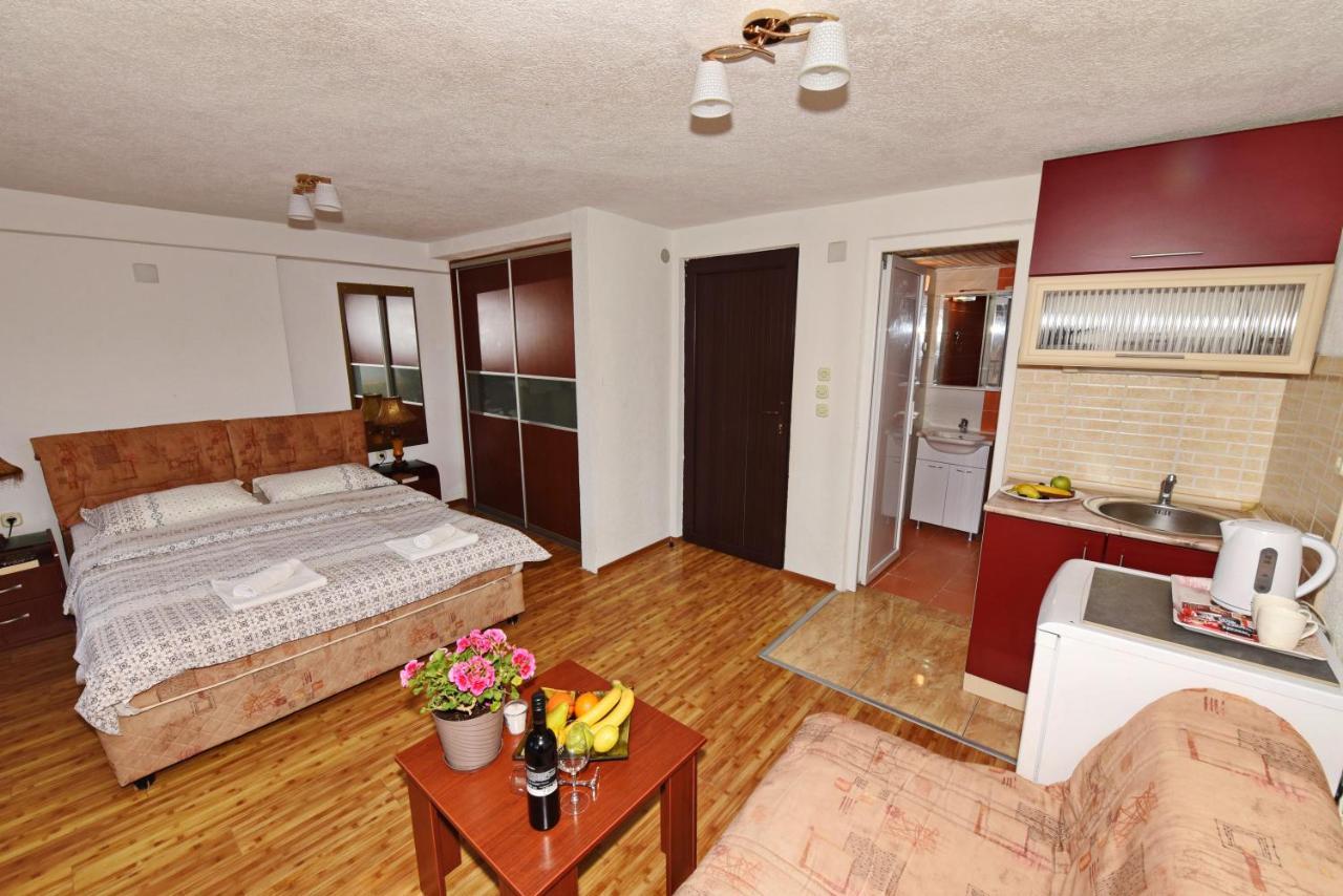 Villa Sapkar Lake View Ochryda Zewnętrze zdjęcie